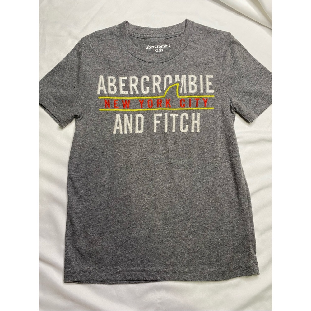 Boy’s Abercrombie T-Shirt ⭐️
